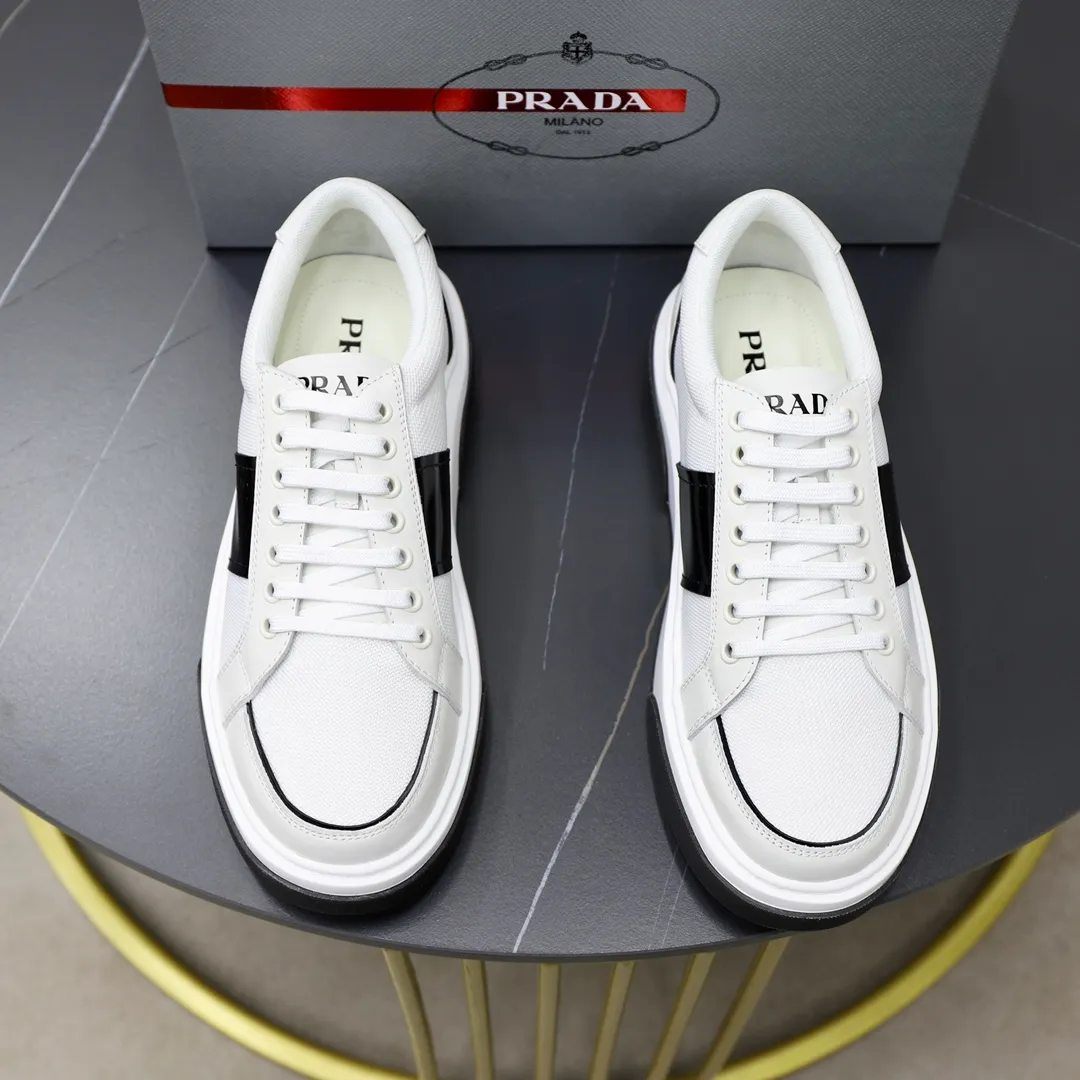 Ex-factory price: 680💰Top original order Brand: PRADA (Prada) Standard code: Men's size 38/44 (45 can be customized) Grade: Same as the official website Material: Original cowhide stitched with imported cloth, cowhide lining, original combination of two-color wear-resistant soft outsole Style category: casual sports version, young fashion, European and American trend, British style Color: actual picture color
